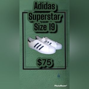 Adidas Superstar Size 19